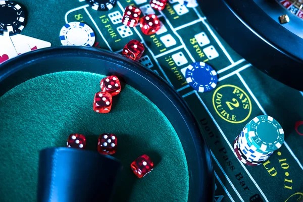 winlive88 platform showing live dealer tables and sportsbook interface on mobile phone